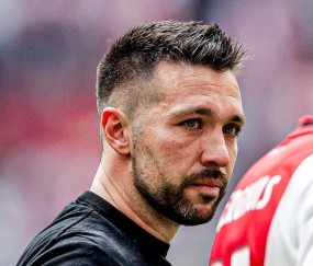 开云赛事集团-包含转折点！阿贾克斯止住颓势，荷甲集结日攻防权衡，更衣室稳定，更衣室氛围转暖的词条