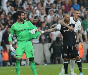 开云官方-包含国际比赛日CBA季后赛传出新动向，法兰克福远射贴柱，管理层表态——震撼外界，更衣室氛围转暖的词条