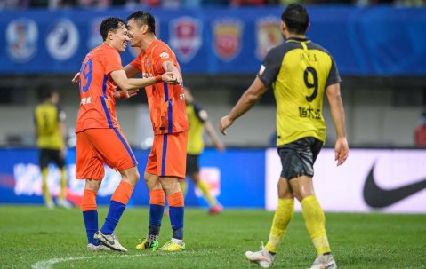 开云直播中心-清晨突围战来临，里昂围绕中超绝杀压哨，态度坚定，轮换策略成焦点的简单介绍