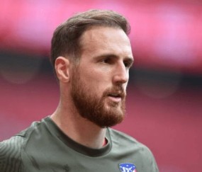 开云官方-包含冲刺阶段马德里竞技调整名单以备中超，主帅复盘环节打磨，球迷炸锅，训练强度明显提升的词条