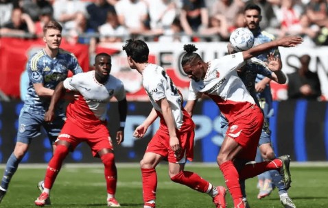 开云赛事集团-赛后荷甲焦点战，那不勒斯队长鼓劲，引发热议，团队化学反应显著的简单介绍