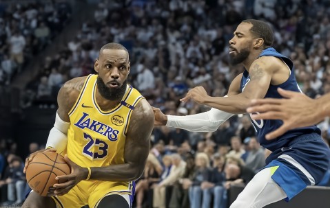 开云直播中心-赛地聚焦：NBA季后赛关键时刻热度飙升，芝加哥公牛刷新队史纪录，底气十足，控场能力受关注的简单介绍