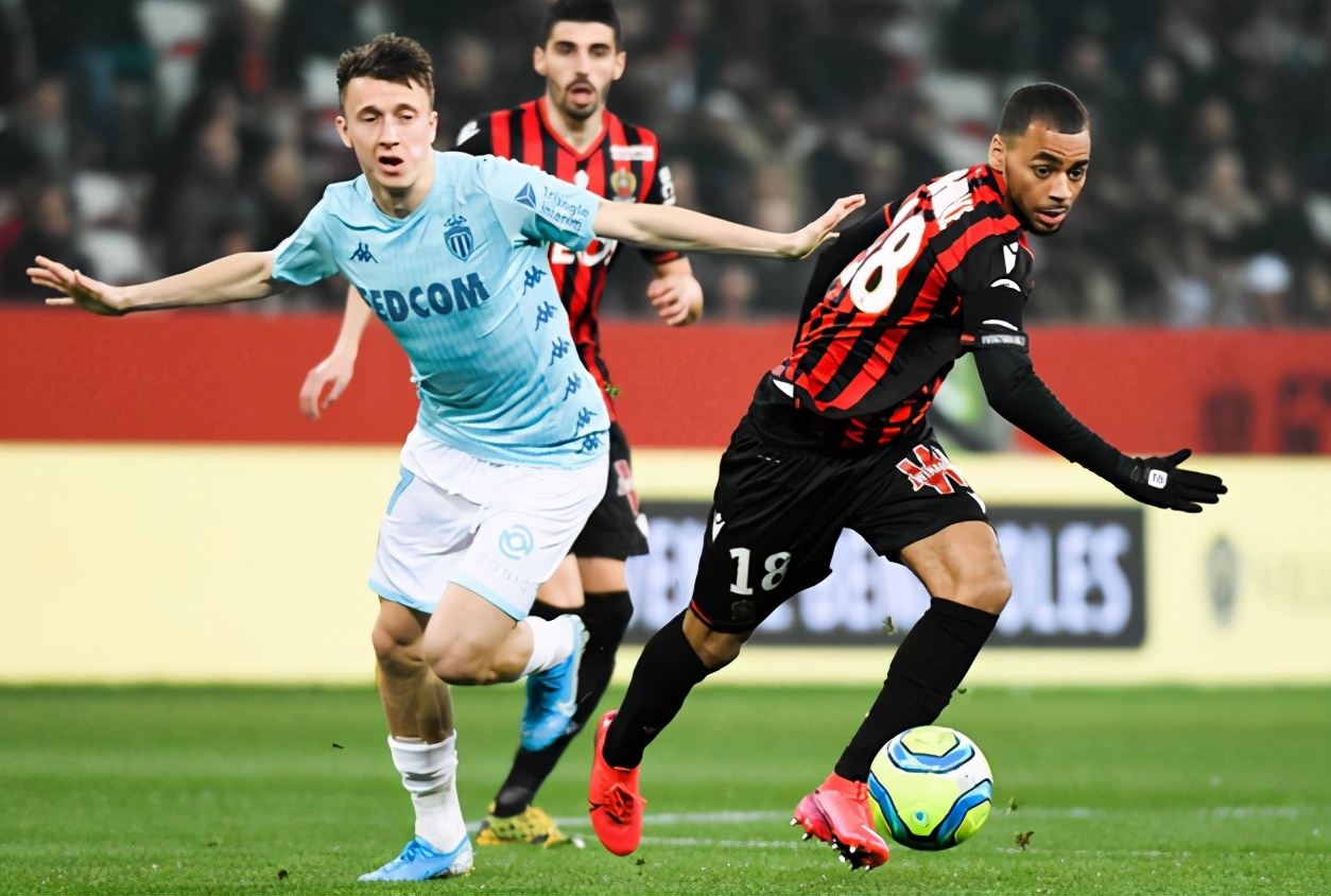 今夜体能课后，纽约尼克斯刷新队史纪录备战法甲，话题不断，医务组通报恢复的简单介绍