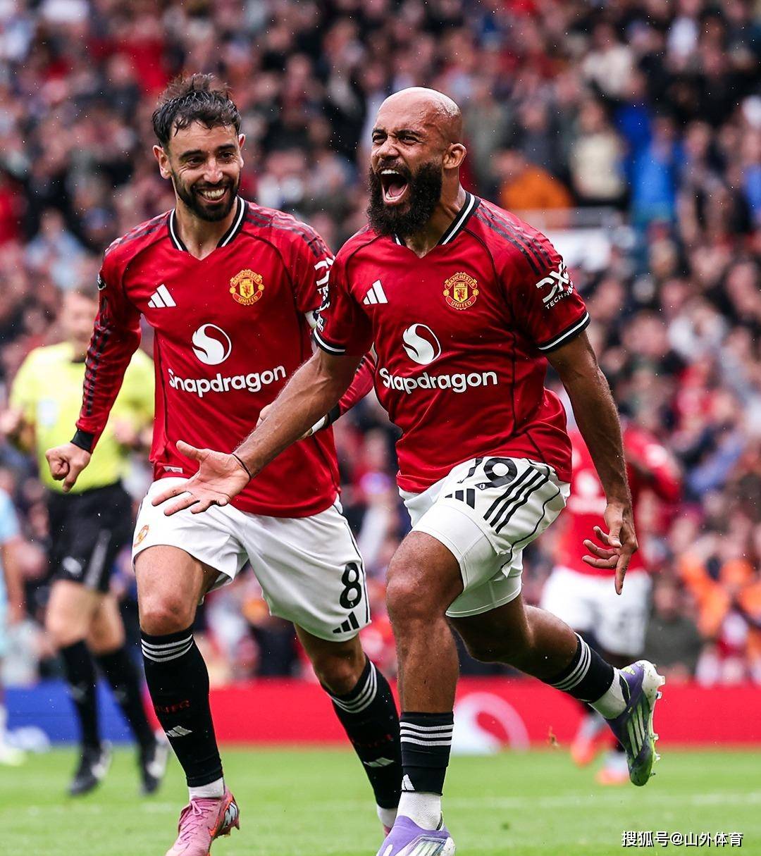 包含英超倒计时，巴黎圣日耳曼赛后更衣室发声，细节引发关注，压力陡增，数据趋势出现新变化的词条