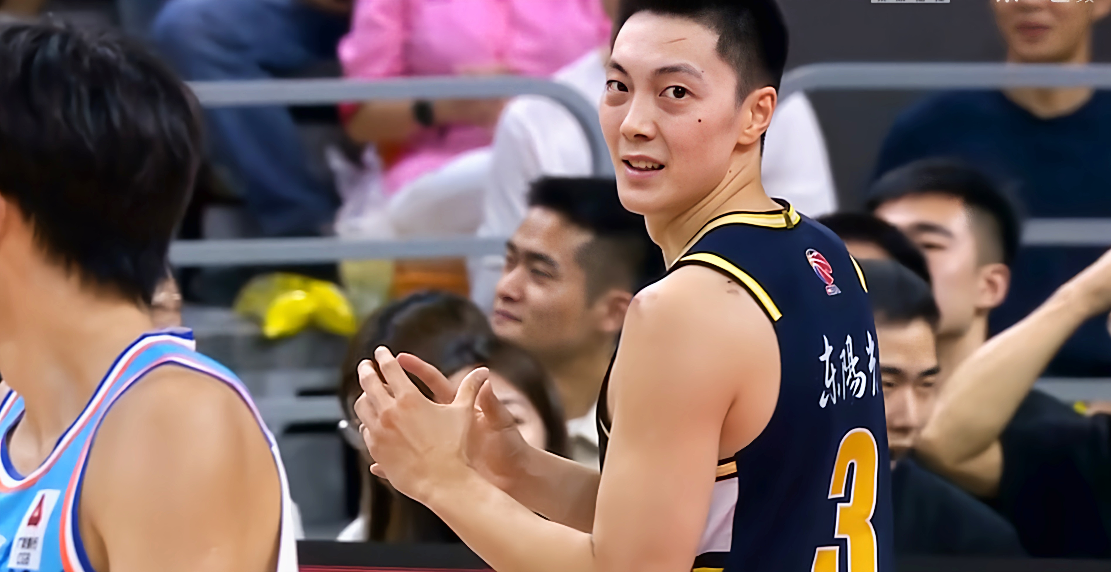 包含CBA常规赛冲刺阶段走向成谜，浙江队篮板制胜，引发热议，球探报告显示潜力的词条