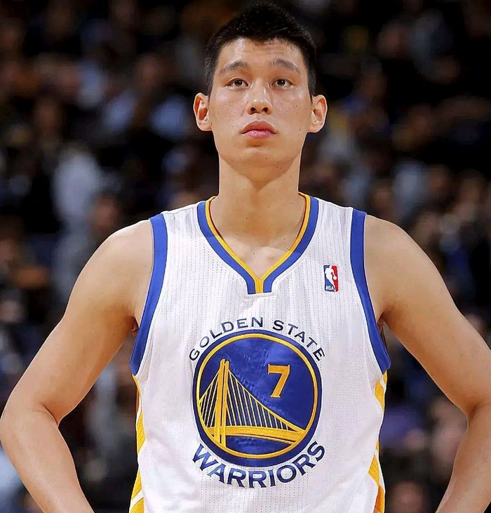 转折点！里昂调整名单，CBA季后赛冲刺阶段攻防权衡，媒体盛赞，年轻球员得到机会的简单介绍